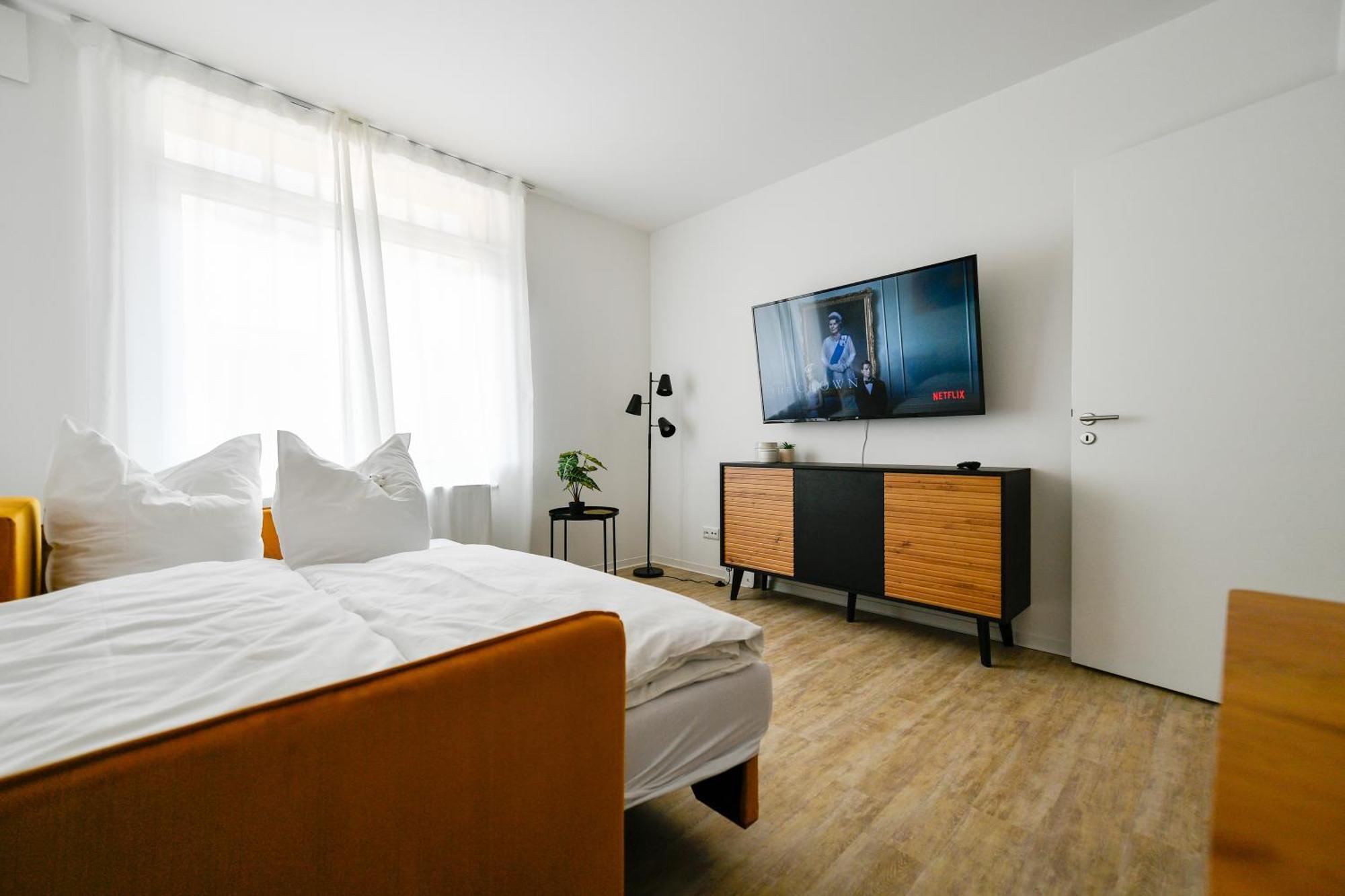 Ferienwohnungen Am Theater - Modern, Zentral Und Ruhig Mit Kueche, Waschtrockner, Netflix, Wlan Und Parkplatz- 2 Zimmer, 52 Qm Котбус Екстер'єр фото